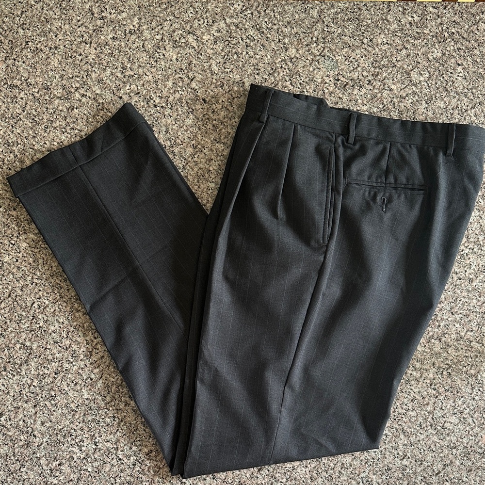 Jos. A. Bank pants 36 x 33